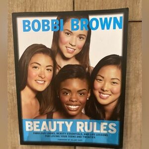 Bobby Brown Beauty Rules, magazine book
287 pages